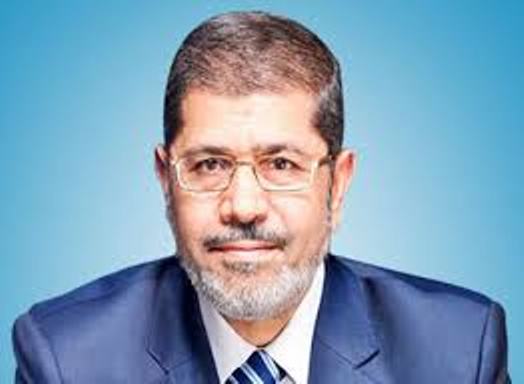 Morsy calls the Egyptians to stay peaceful